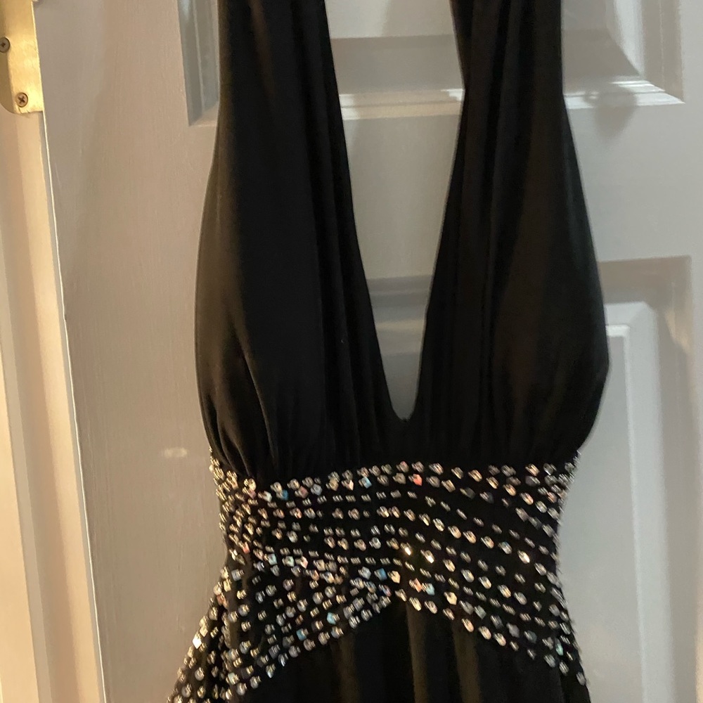 Women’s dress - Picture 2 of 5